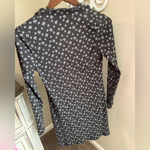 American Eagle Long Sleeve Floral Dress Medium - Picture 4 of 6